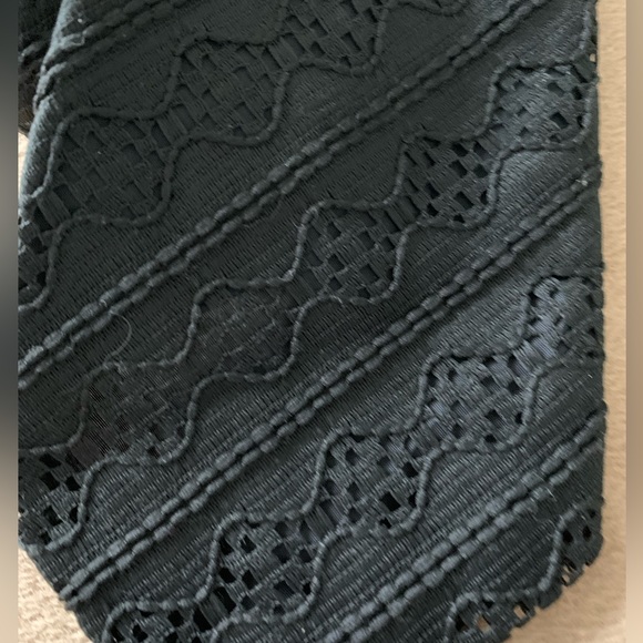 Vintage Oleg Cassini Tie - Picture 2 of 5